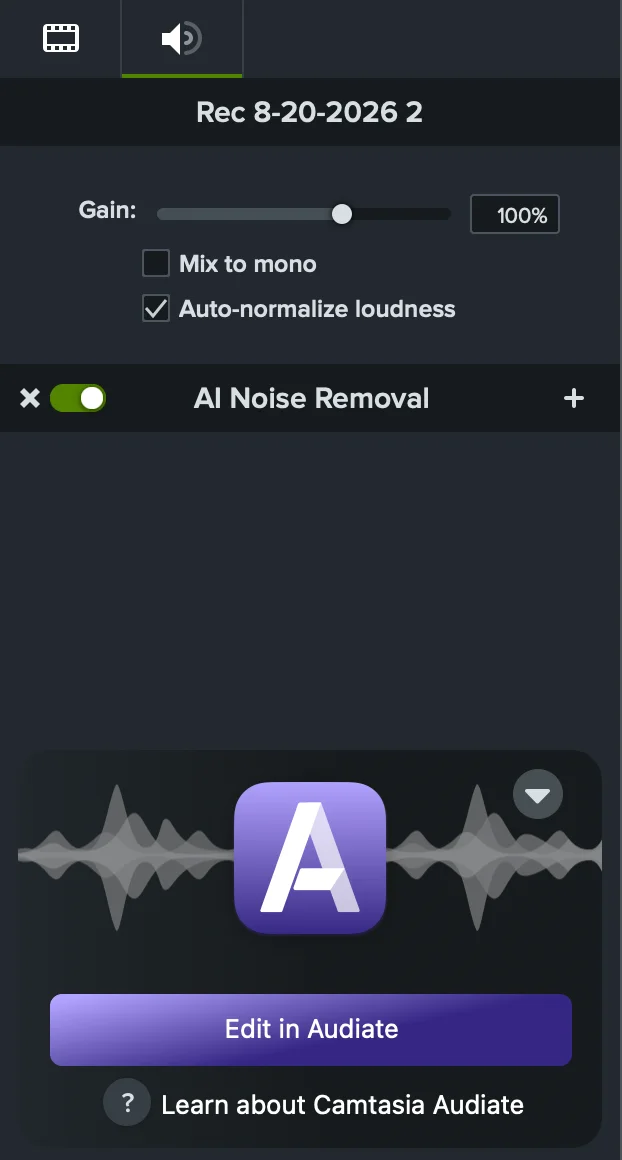 Propiedades de audio Camtasia que muestran ganancia, Mezclar a mono, Autonormalizar la intensidad, Eliminación de ruido AI y una edición en el botón Audiar