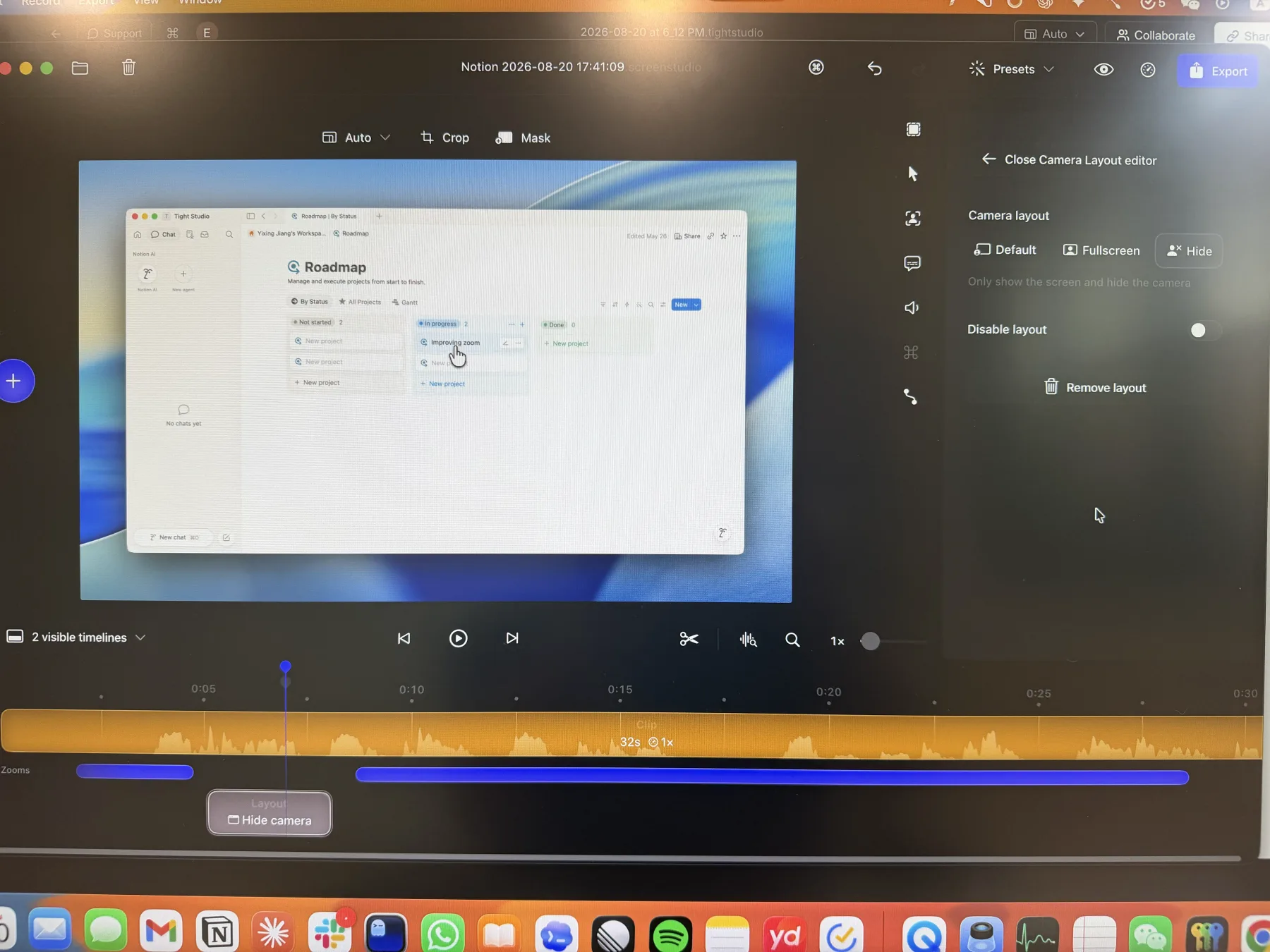 Editor de diseño de cámara Screen Studio que muestra opciones predeterminadas, de pantalla completa y de ocultar con un segmento de cámara Ocultar en la línea de tiempo